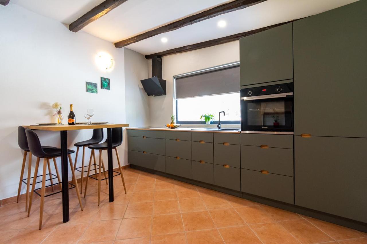 House 1119 Villa Muntic ภายนอก รูปภาพ