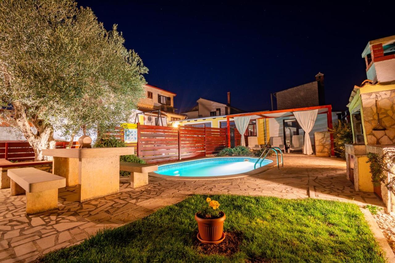 House 1119 Villa Muntic ภายนอก รูปภาพ